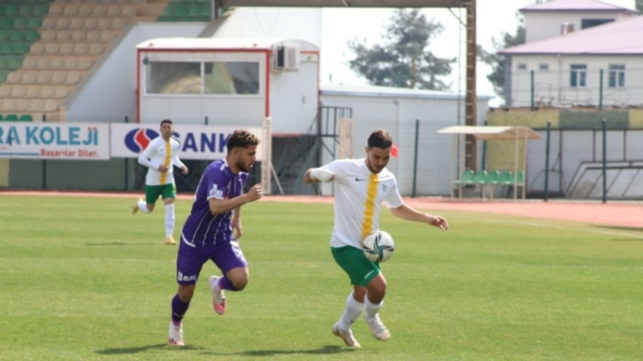 Afyonspor üst üste aldığı galibiyetlerle puanını 44’e yükseltti