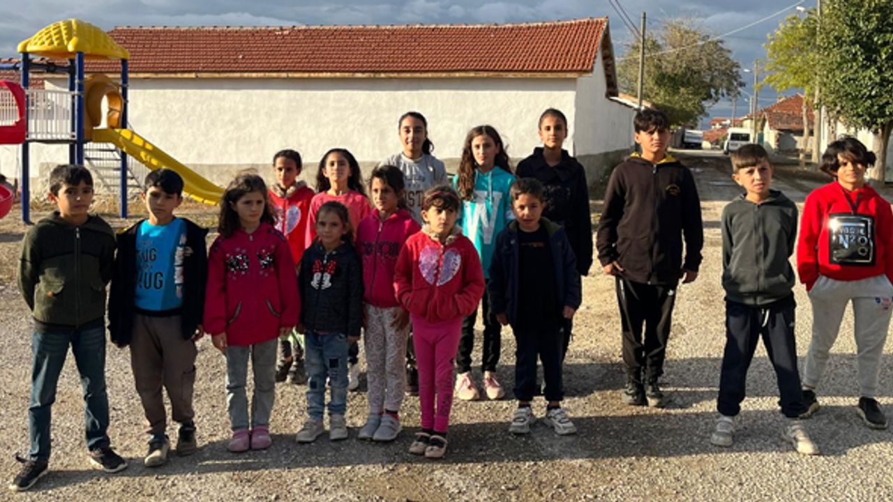 Okullar açılalı 5 hafta oldu, Sivrihisar’da 16 öğrenci hala okul yüzü göremedi!