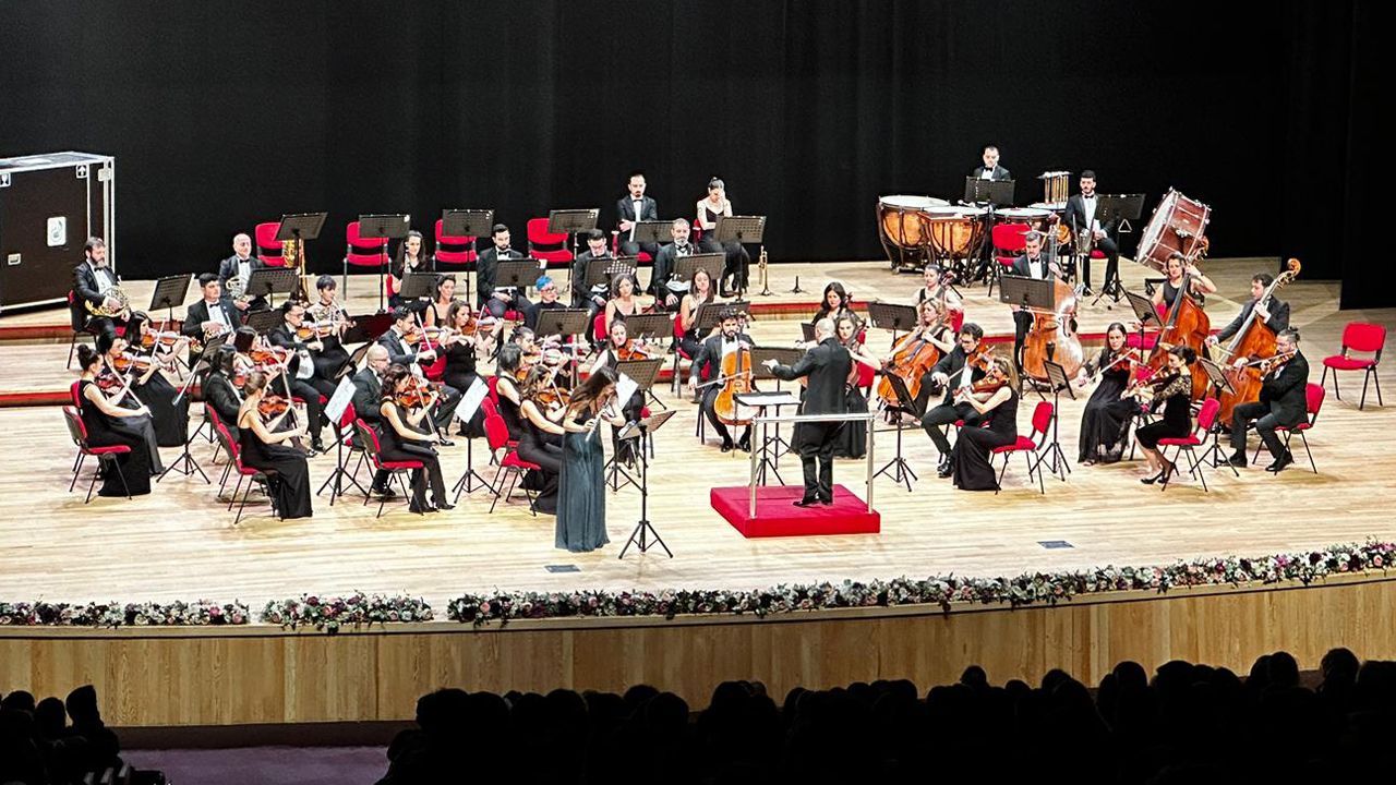 Eskişehir Senfoni Orkestrası Denizli’de muhteşem bir konsere imza attı