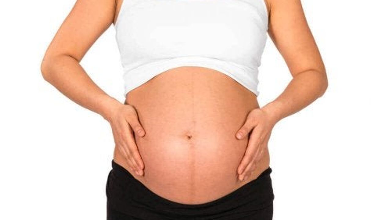 Hamilelikte Oluşan Göbek Çizgisi Ne Zaman Geçer?