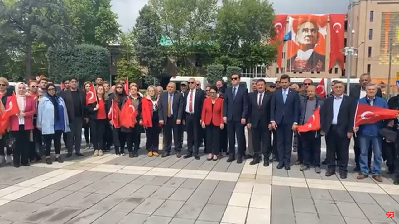 İYİ Parti 19 Mayıs Atatürk’ü Anma ve Gençlik Spor Bayramını kutluyor
