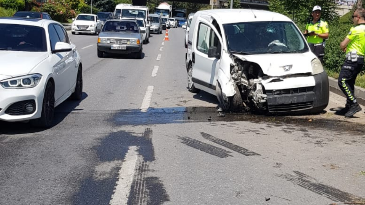 Eskişehir çevre yolu AÜ geçidi yakınında kaza