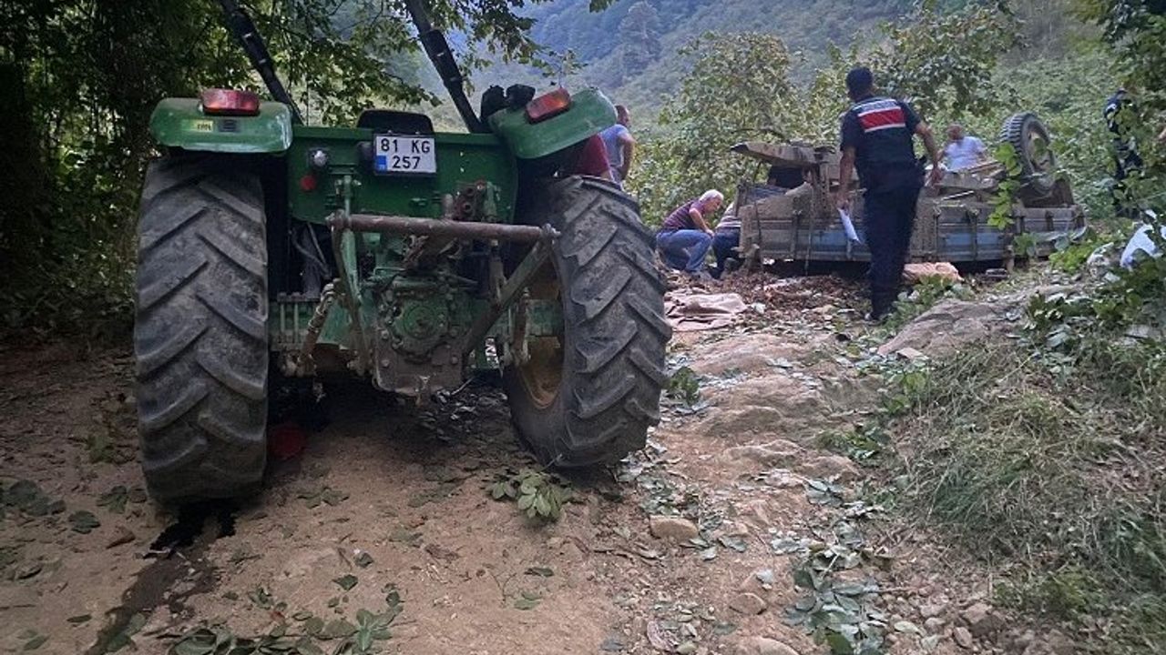 İşçileri taşıyan traktör devrildi: 16 işçi yaralı