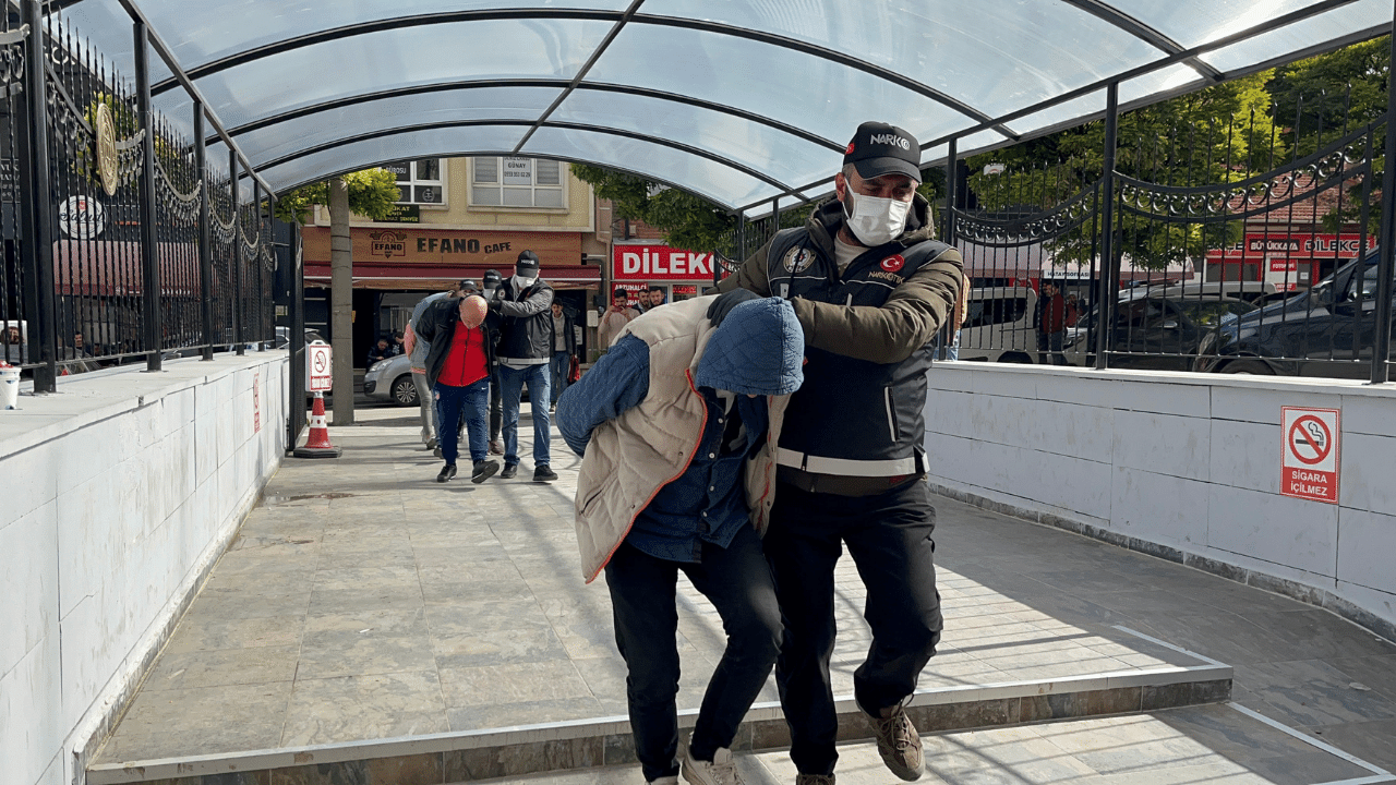 Eskişehir'de jandarmadan uyuşturucu operasyonu: 2 gözaltı