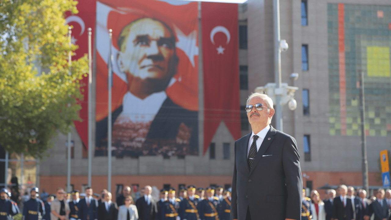 Başkan Büyükerşen'den 10 Kasım mesajı