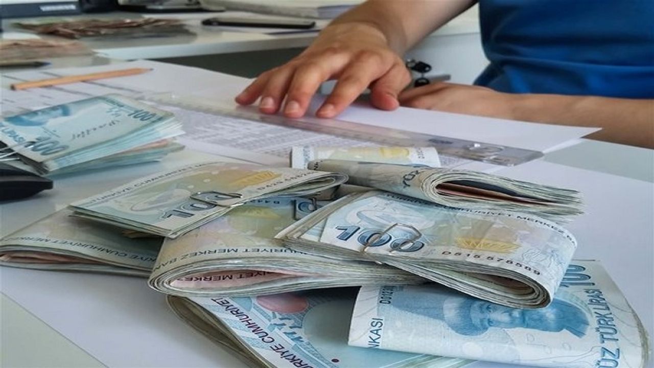 Emekli maaşları için flaş karar: 7500 8000 ve 8250 lira alanın yeni maaşı ortaya çıktı