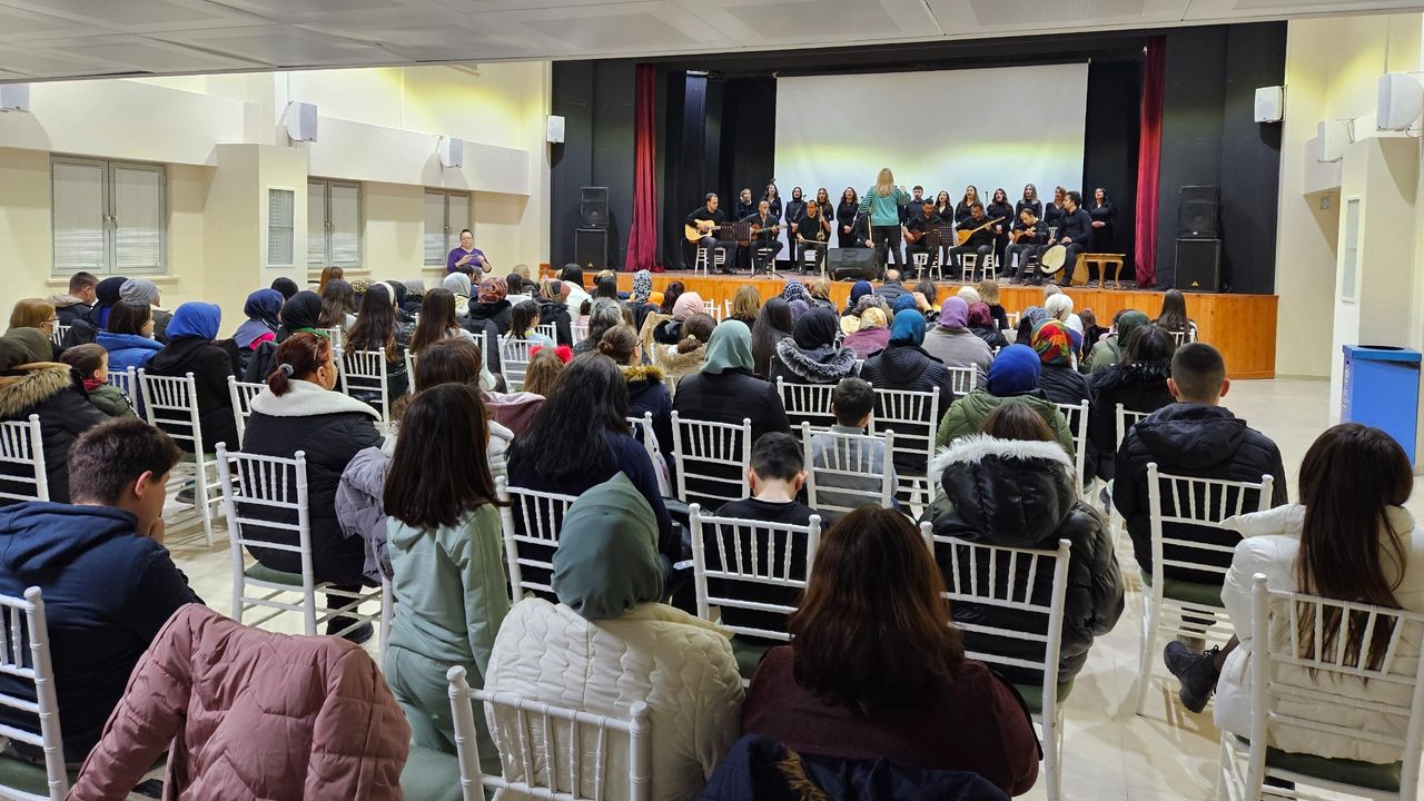 Büyükşehir'in “Gençlerle Türkülere Yolculuk” konserleri devam ediyor