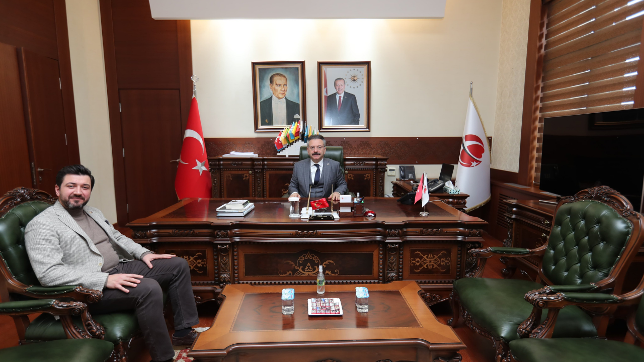 AK Parti Tepebaşı eski İlçe Başkanı Vali Aksoy'u ziyaret etti