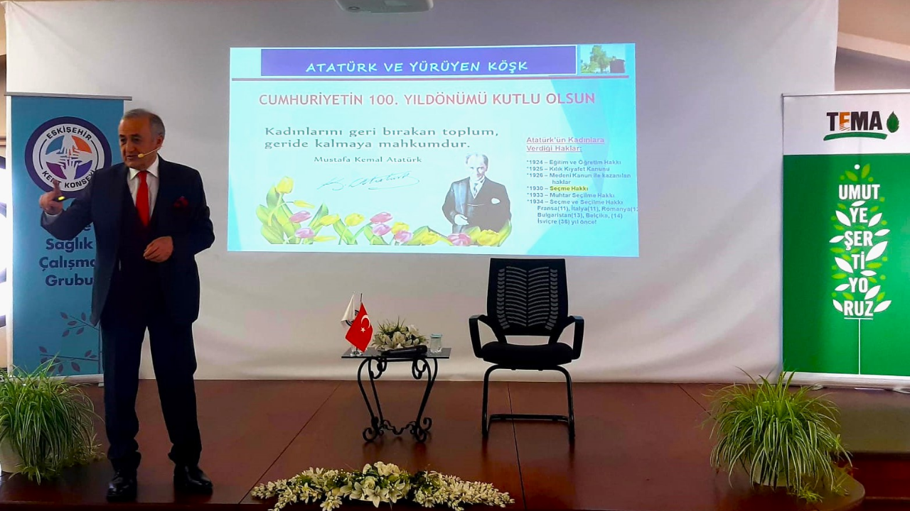 "Atatürk’ün Doğa Sevgisi ve Yürüyen Köşk" konferansı düzenlendi