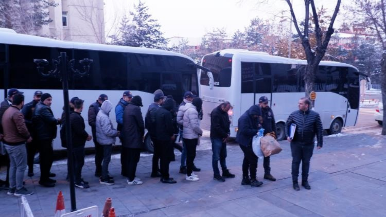 Eskişehir dahil 20 ilde 'dolandırıcılık' operasyonu: 64 tutuklama