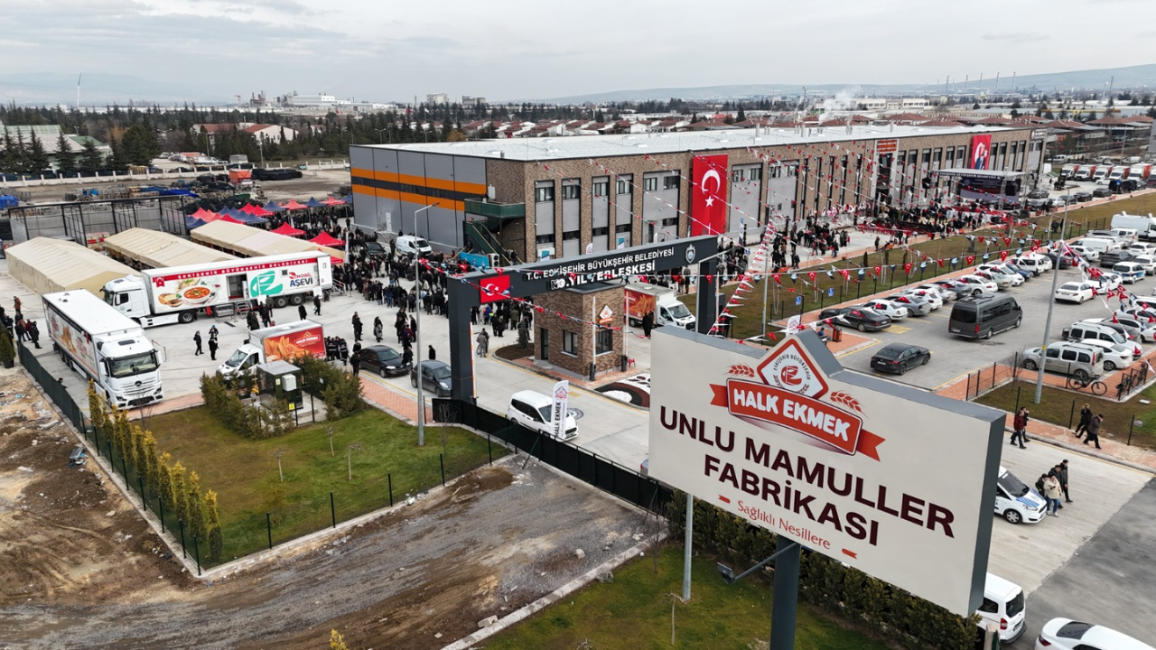 Büyükşehir'in Halk Ekmek Fabrikası hizmete açıldı