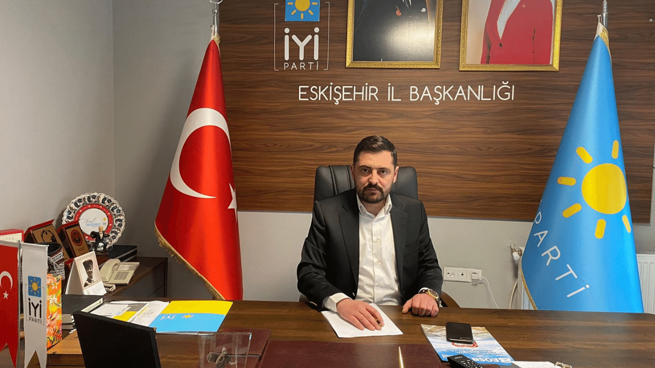 İYİ Parti İl Başkanı Serdar Ulucan Büyükerşen'i özür dilemeye davet etti