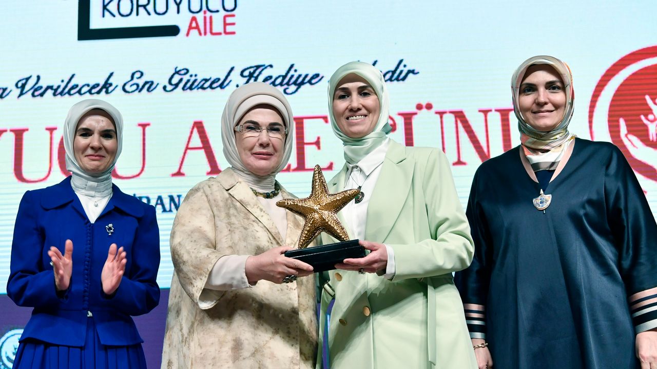 Emine Erdoğan: "Koruyucu aile sisteminin tüm dünyada yaygınlaşması elzemdir"