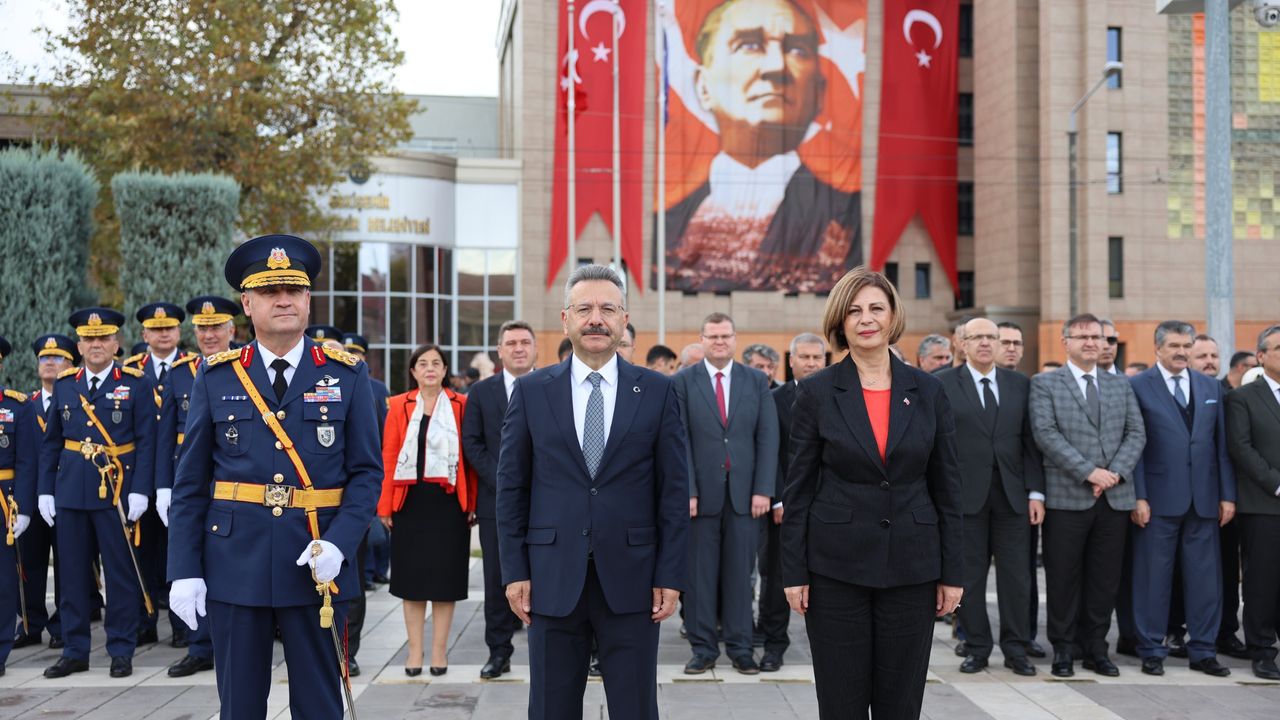 Eskişehir'de Cumhuriyet Bayramı coşkusu başladı