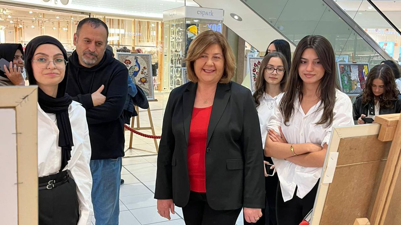Başkan Konakcı gençlerin başarılarını kutladı