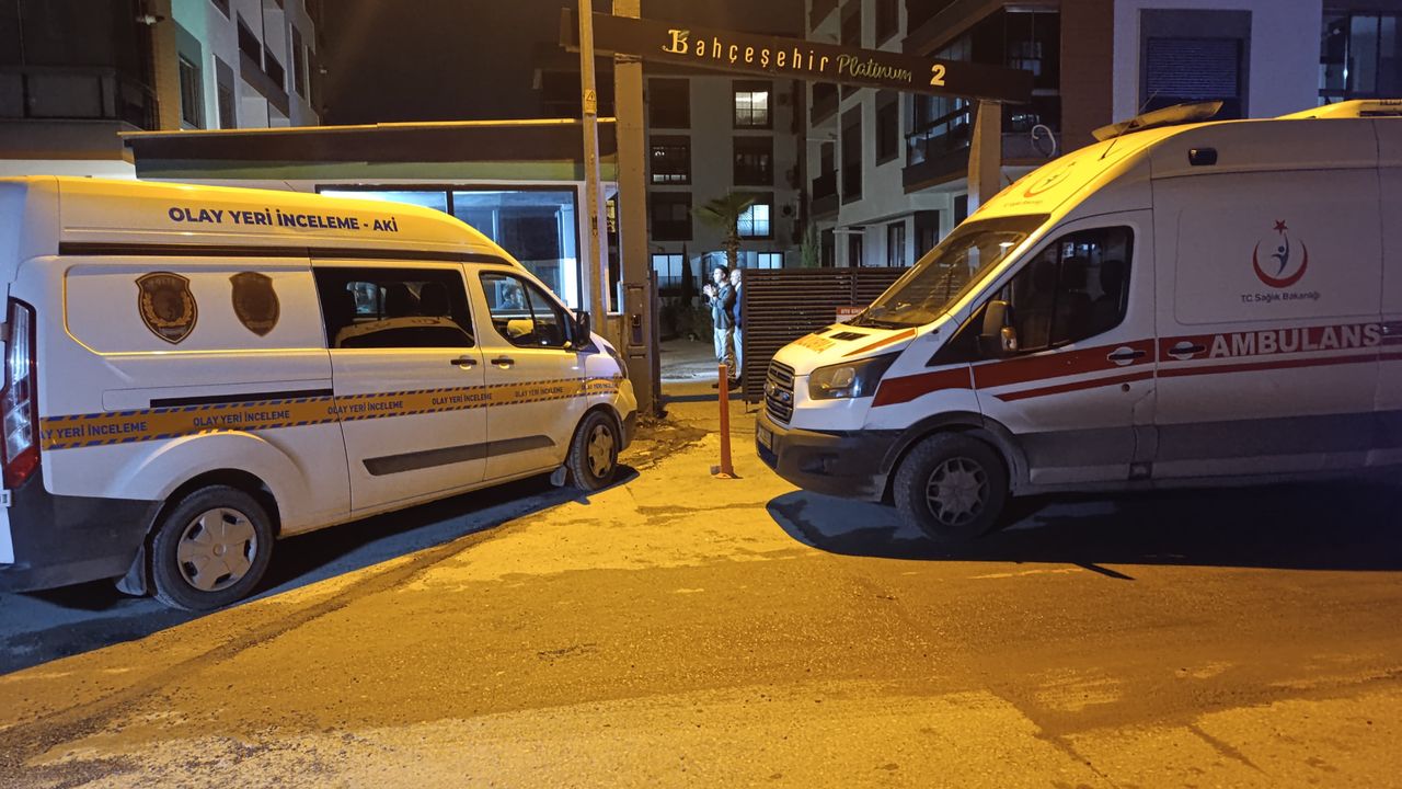 Aile katliamı: Önce anne ve babasını, sonra kendini öldürdü