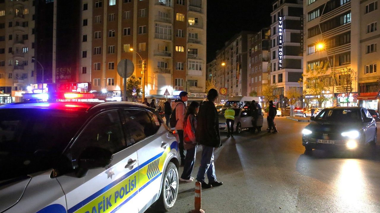 Eskişehir'de binlerce kişiye asayiş uygulaması yapıldı: Araması bulunan 3 kişi yakalandı