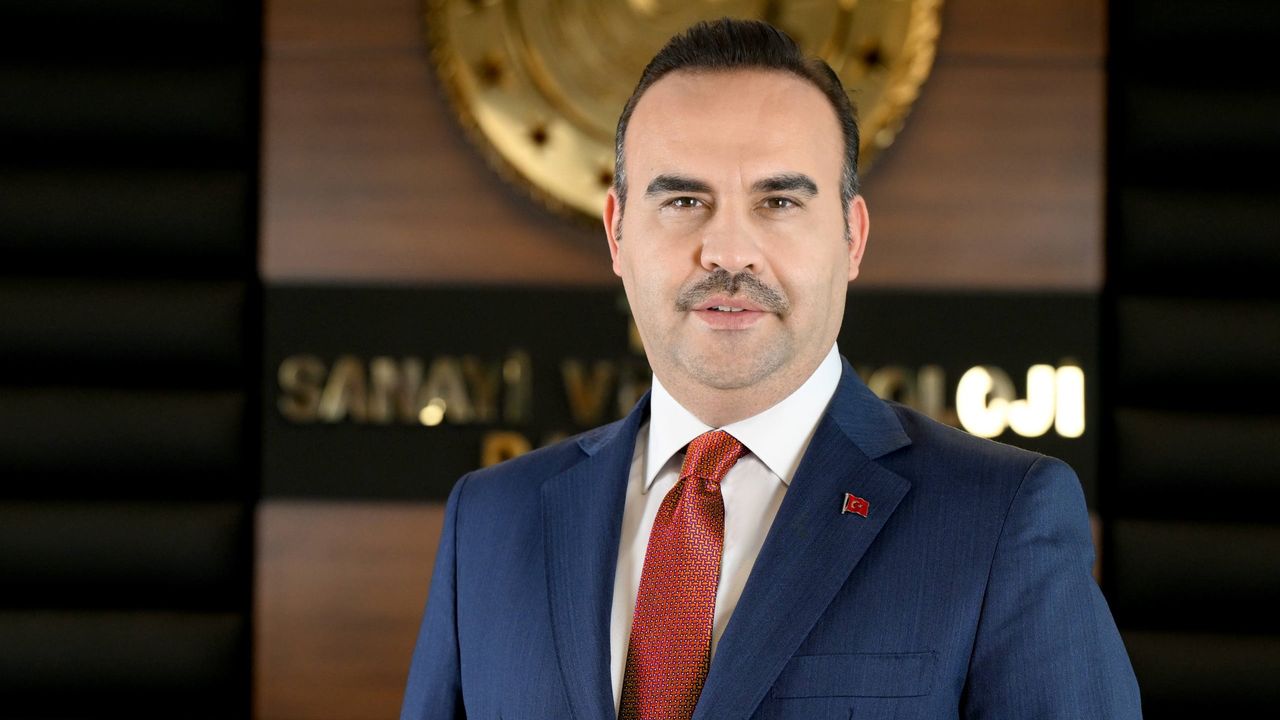 Bakan Kacır: Türkiye küresel bir AR-GE üssüne dönüşüyor