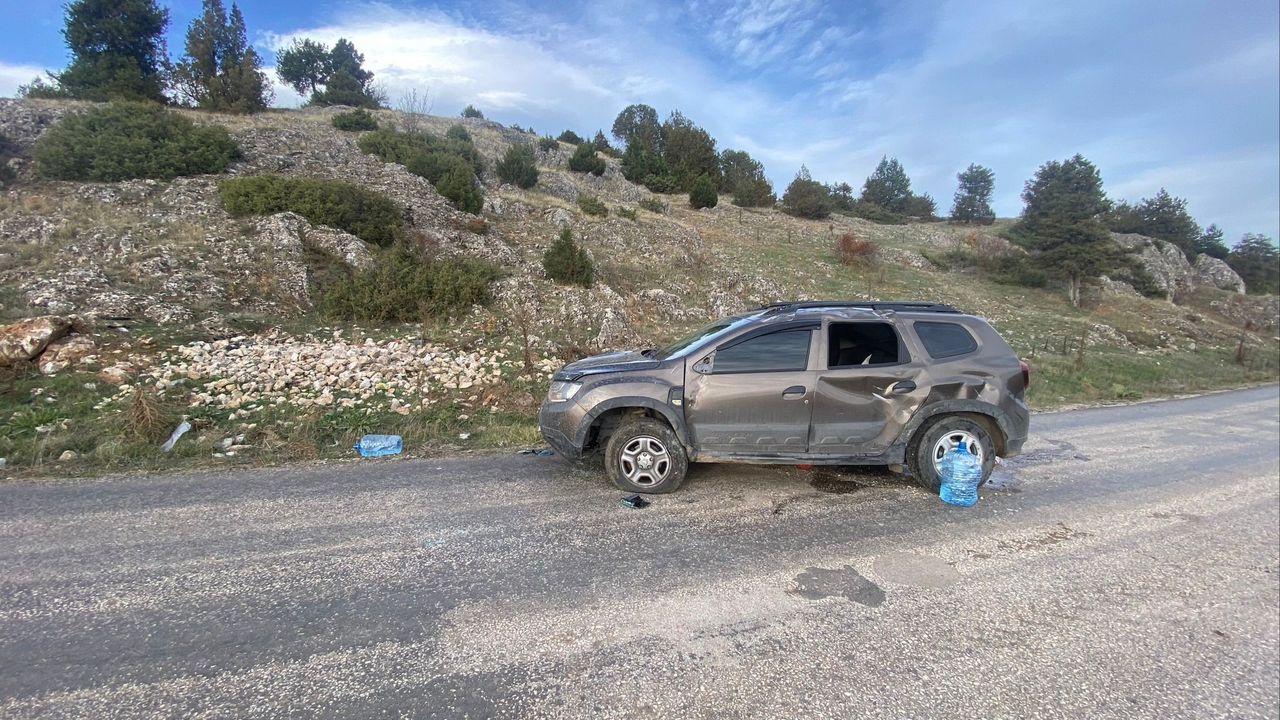 Eskişehir'in komşusunda kontrolden çıkan otomobil takla attı: 2 yaralı