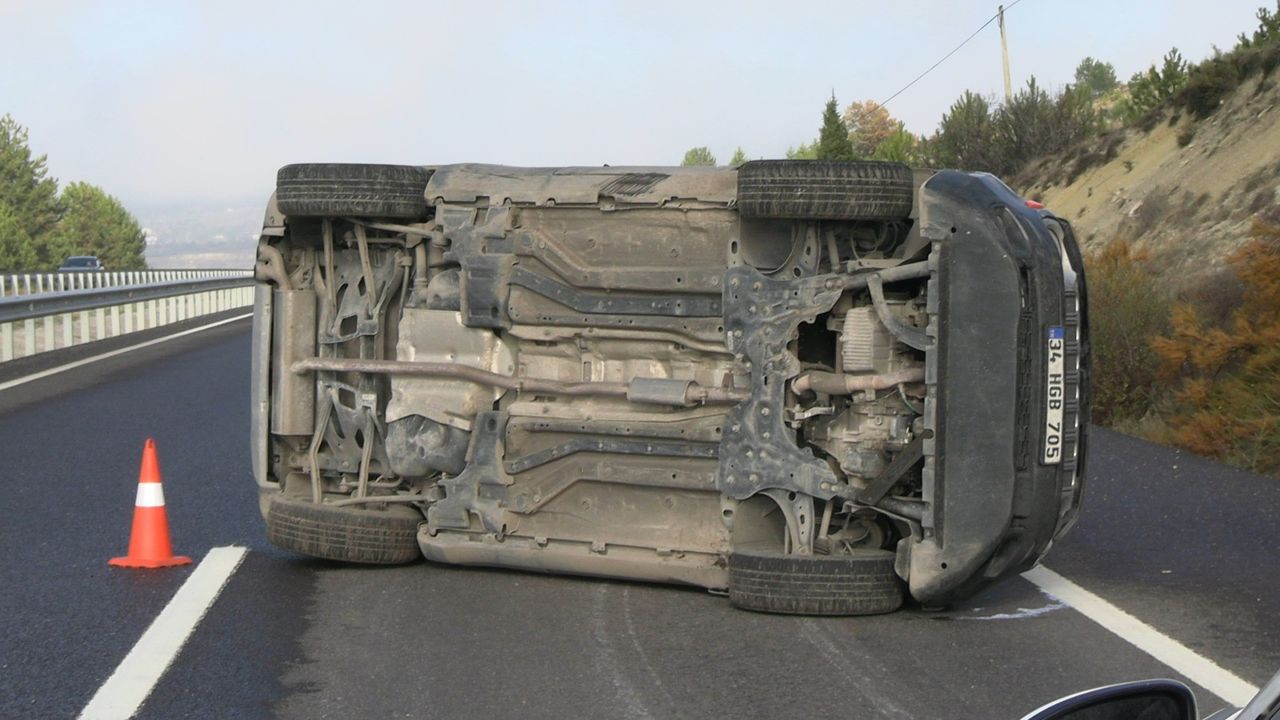 Komşuda otomobil devrildi: 1 yaralı