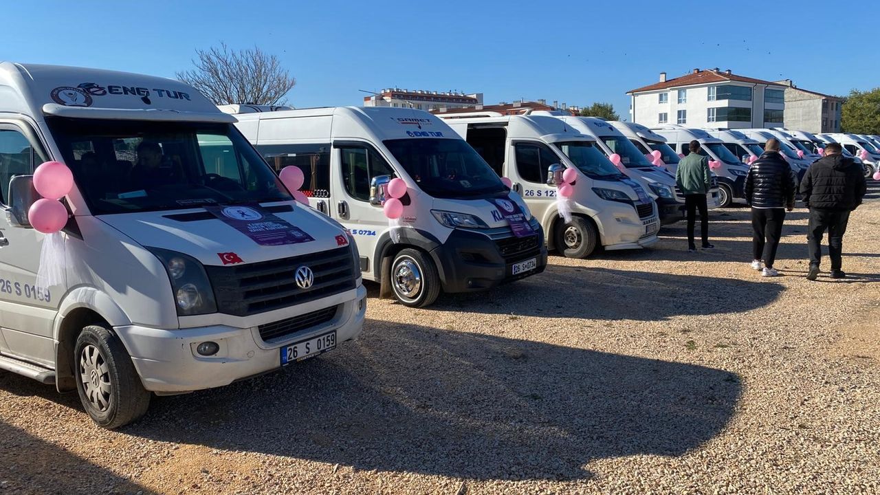 Eskişehir'de farkındalık çalışması: Servislere broşürler asıldı