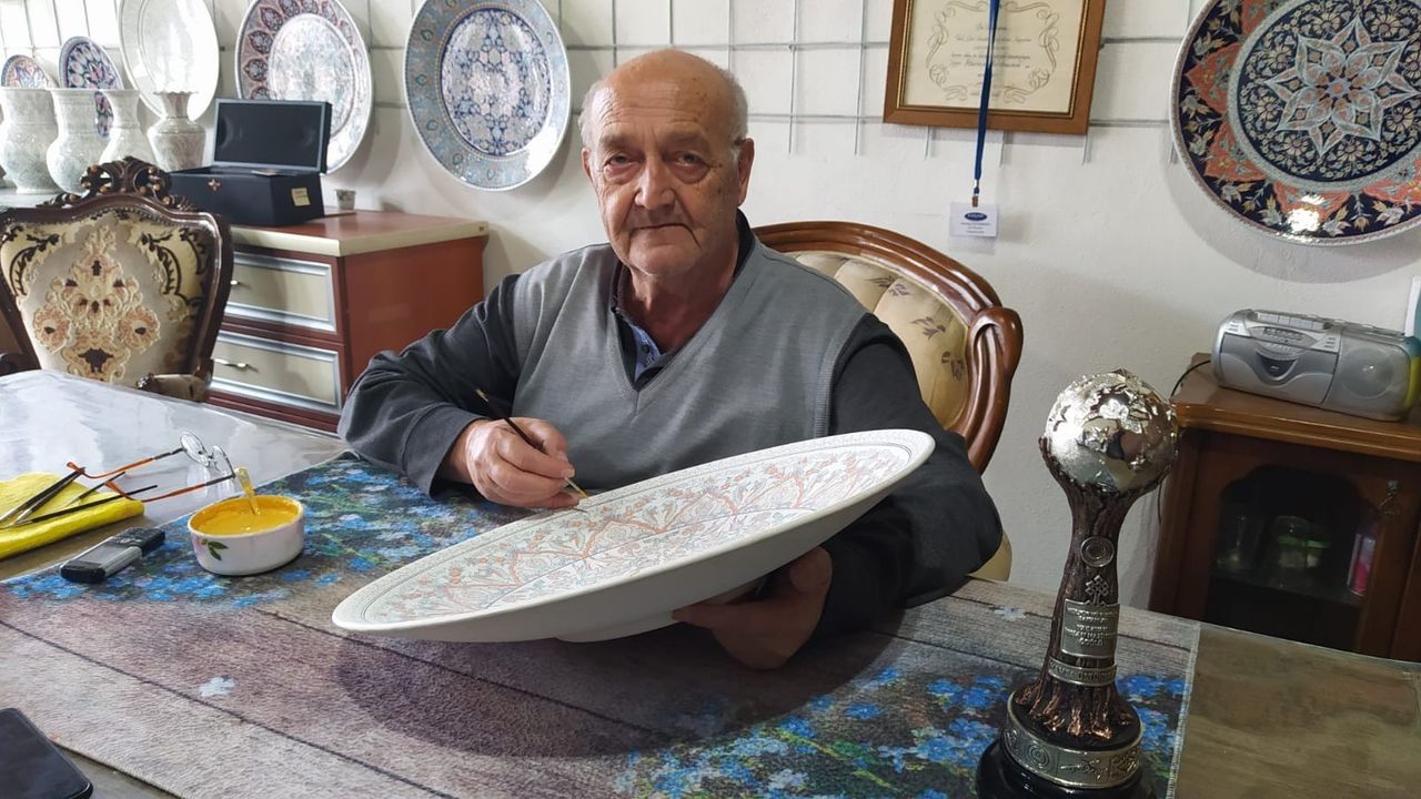 Kütahya’nın UNESCO tescilli çini ustası Hamza Üstünkaya hayatını kaybetti