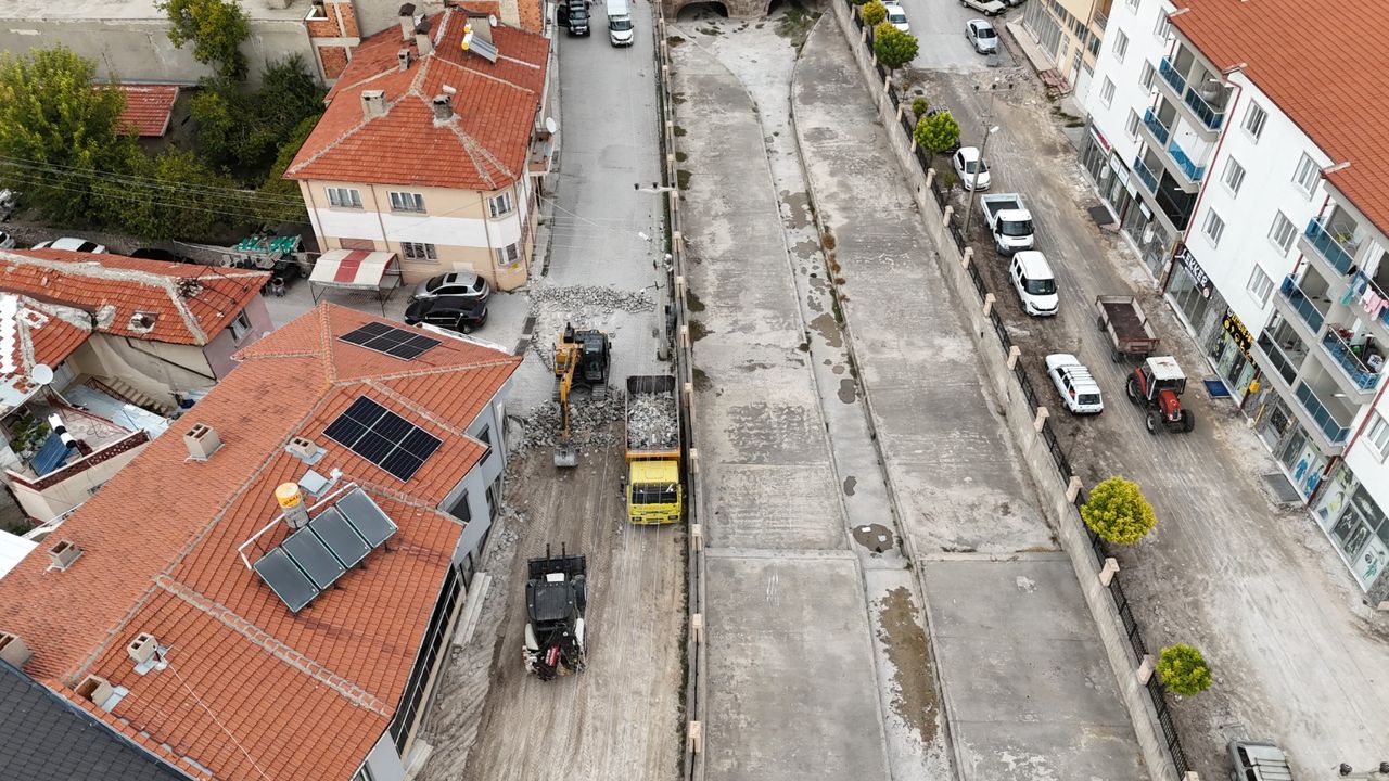 Emirdağ'da modern ulaşım ağı oluşturuluyor