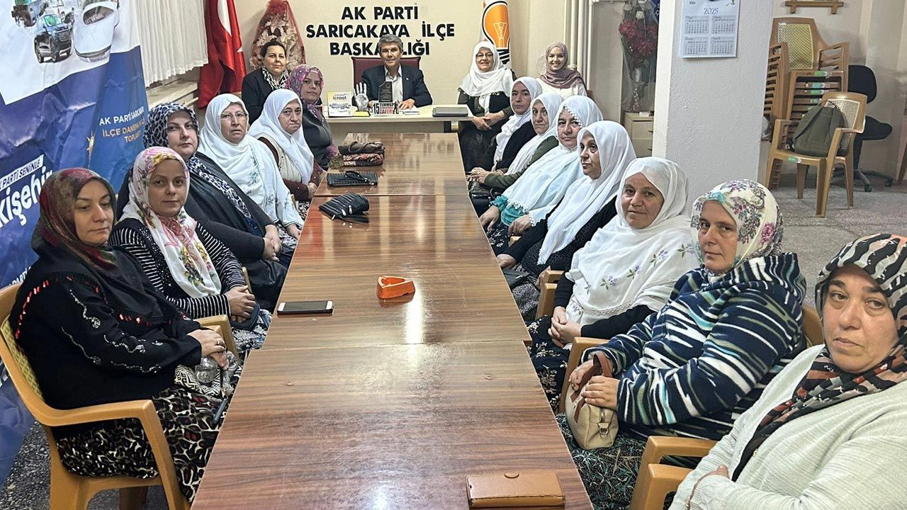 AK Parti Eskişehir Kadın Kolları Mihalgazi ve Sarıcakaya’da üyelerle buluştu