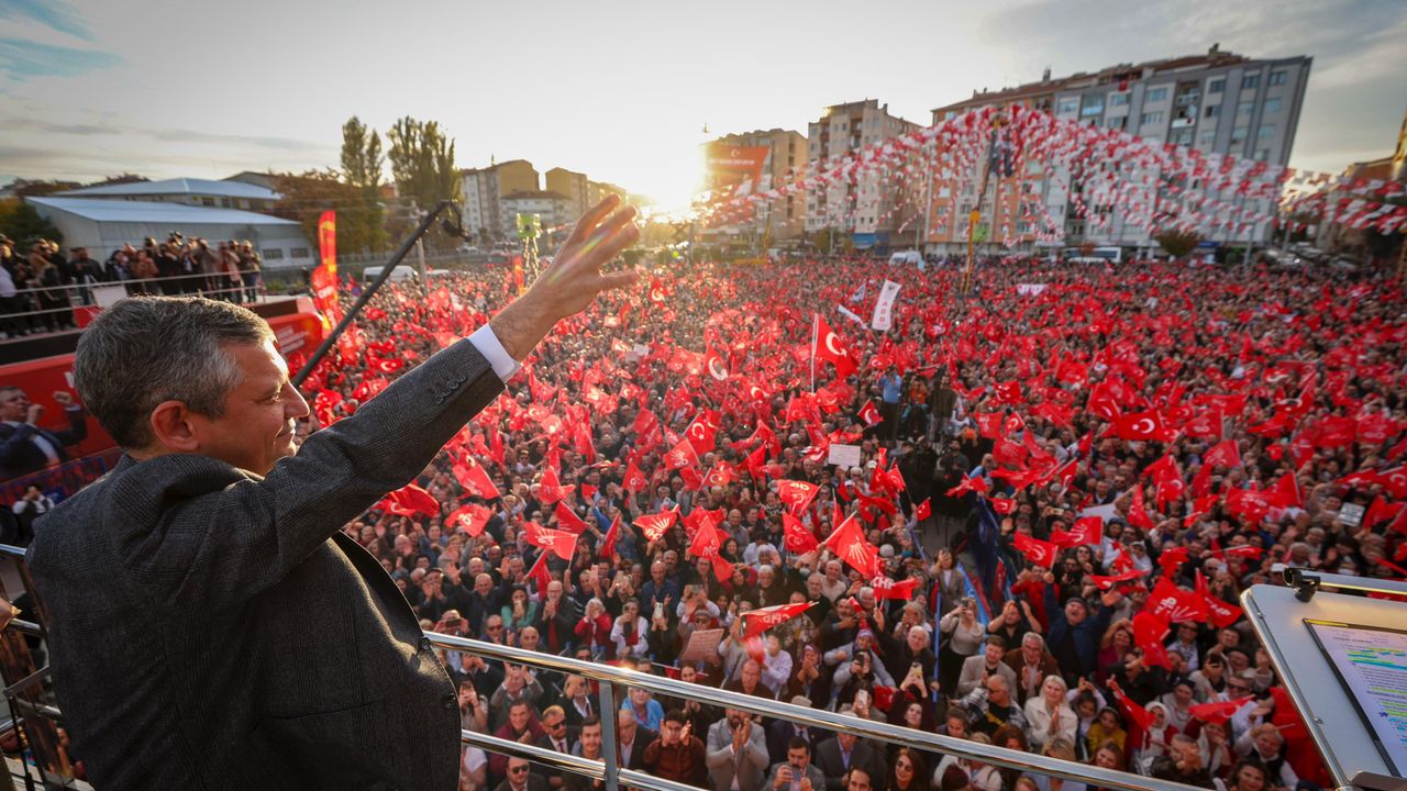 Özgür Özel Eskişehir’den seslendi: “Nadir elementler bu ülkenin geleceğidir, sana sattırmayız”