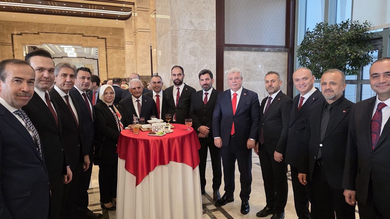 Eskişehir’den Külliye’deki resepsiyona katılan tek isim Çavdar oldu