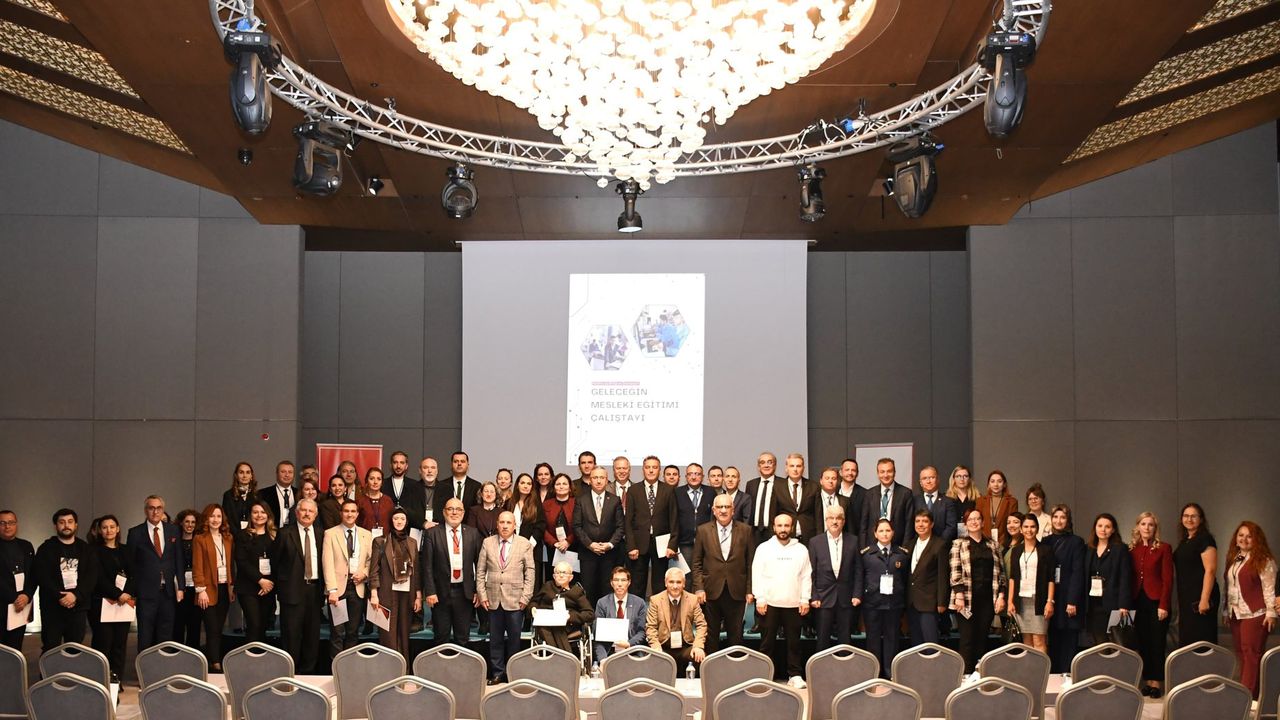 Eskişehir’de “Geleceğin Mesleki Eğitimi Çalıştayı” gerçekleştirildi