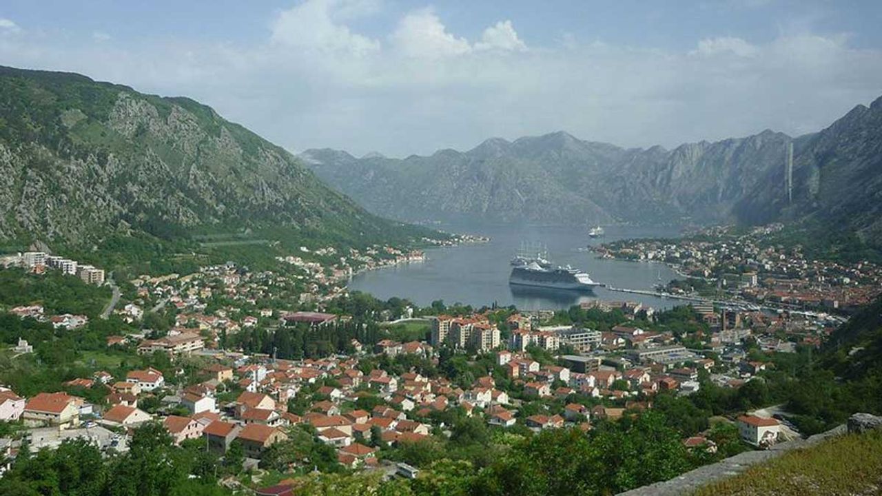 Vizesiz dönem sona erdi! Karadağ’a gidişlerde yeni dönem bugün başladı