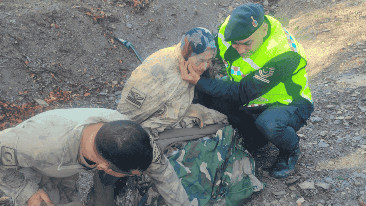 Komşuda 20 saattir aranıyordu: 87 yaşındaki yaşlı kadın bulundu