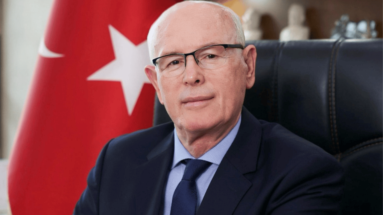 Başkan Kurt: "Ne mutlu ki, 102 yıl önce emperyalizmeye karşı verilen o büyük mücadelenin mirasçılarıyız"