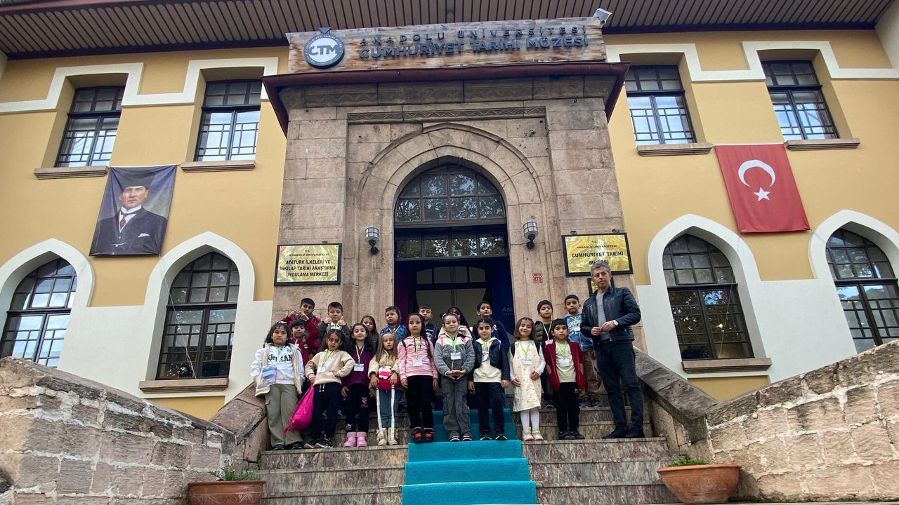 Öğrenciler Eskişehir’in tarihi ve kültürel değerlerini keşfetti