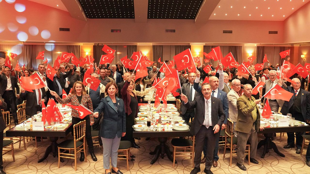 Tepebaşı'nda 540 muhtar Cumhuriyet coşkusuyla bir araya geldi