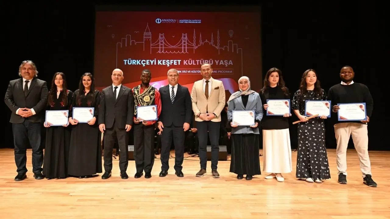 Anadolu Üniversitesi'nde Türk Dili ve Kültürü Önlisans Programı tanıtıldı