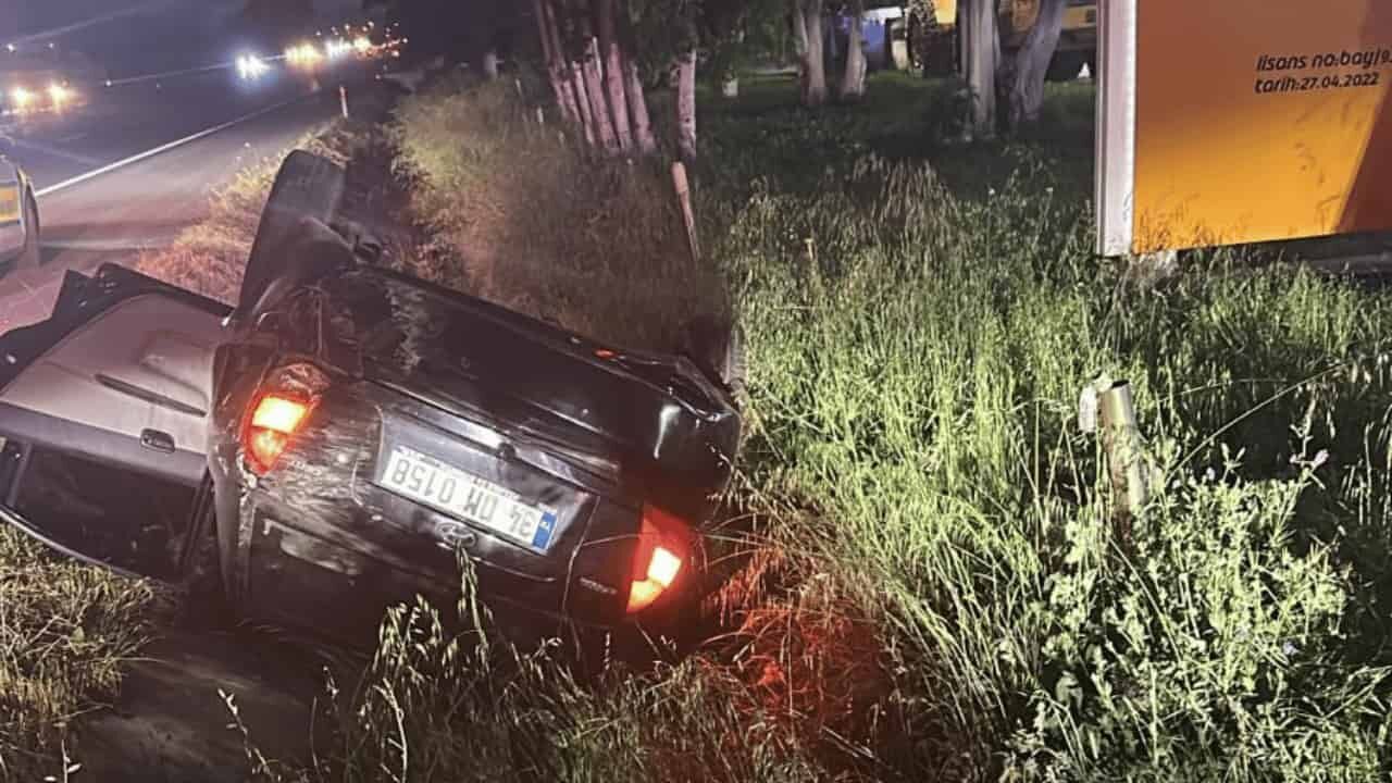 Eskişehir yolunda kontrolden çıkan araç takla attı: 2 yaralı