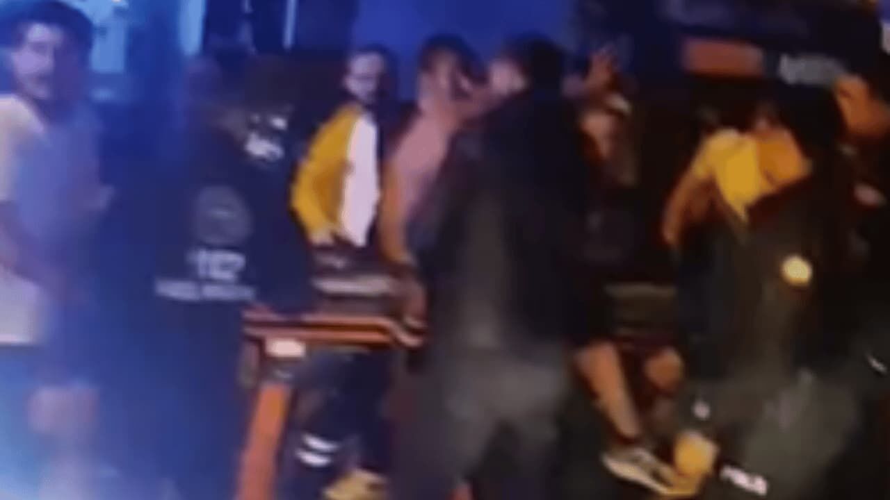 Eskişehir'deki eğlence mekanında çıkan kavga, soka