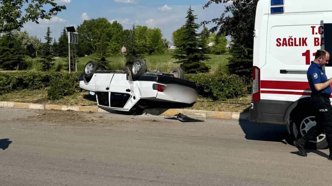 Eskişehir OSB çıkışında kaza! Otomobil takla attı