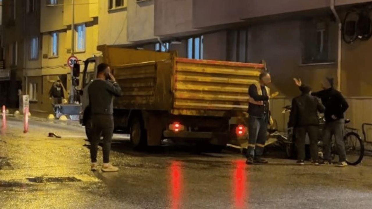 Eskişehir'de belediyenin temizlik görevlileri ve geri dönüşümcüler arasında tartışma