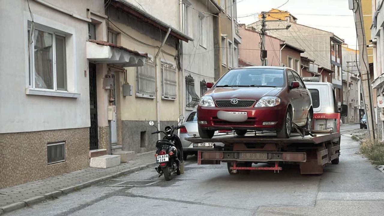 Eskişehir'de 'dur' ihtarına uymadı: Polisten kaçan sürücüye 400 bin TL ceza!