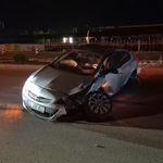 Eskişehir'de alkollü sürücü refüje daldı! Otomobilin tekerleri yerinden çıktı