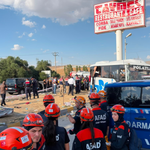 Eskişehir yolunda can pazarı: Feci kazada 1 kişi hayatını kaybetti 16 kişi yaralandı