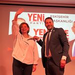 Başkan Ünlüce YENİ Parti rozetini taktı