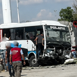 Eskişehir yolunda halk otobüsü ile kamyon çarpıştı: Çok sayıda yaralı var