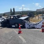 İki otomobil çarpıştı: Ölü ve yaralılar var