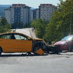 Eskişehir'de otomobil ile ticari taksi çarpıştı: 6 kişi yaralandı