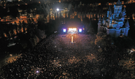 Eskişehir'de Gülşen'in '29 Ekim' konserini 50 bin kişi izledi
