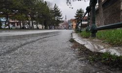 Yağmur Odunpazarı'nda adeta sele dönüştü